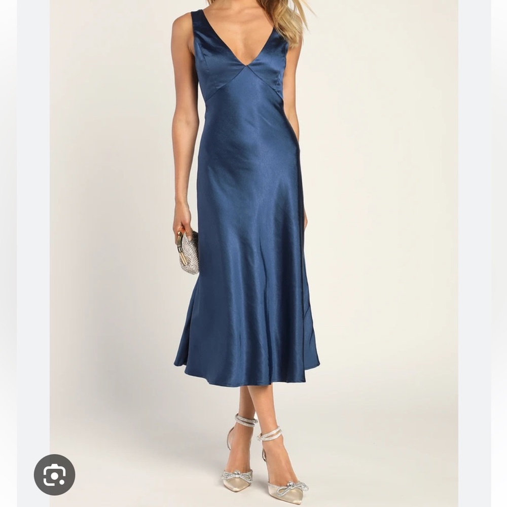 Lulu’s incredible love satin cowl back midi dress xl